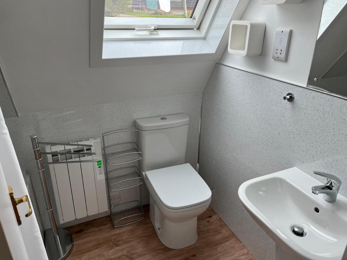 Highland Glen Lodges Rogart Екстериор снимка