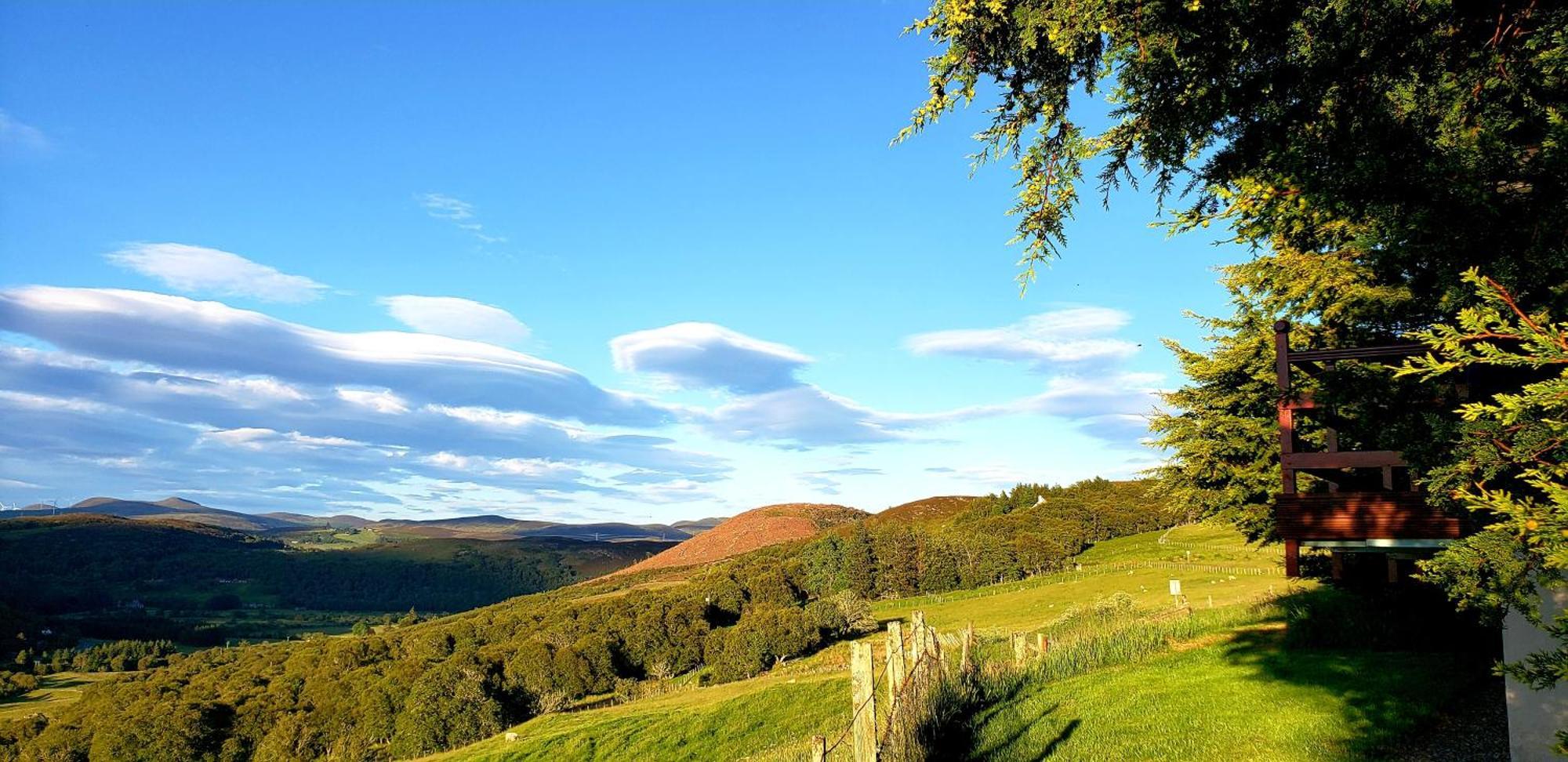 Highland Glen Lodges Rogart Екстериор снимка