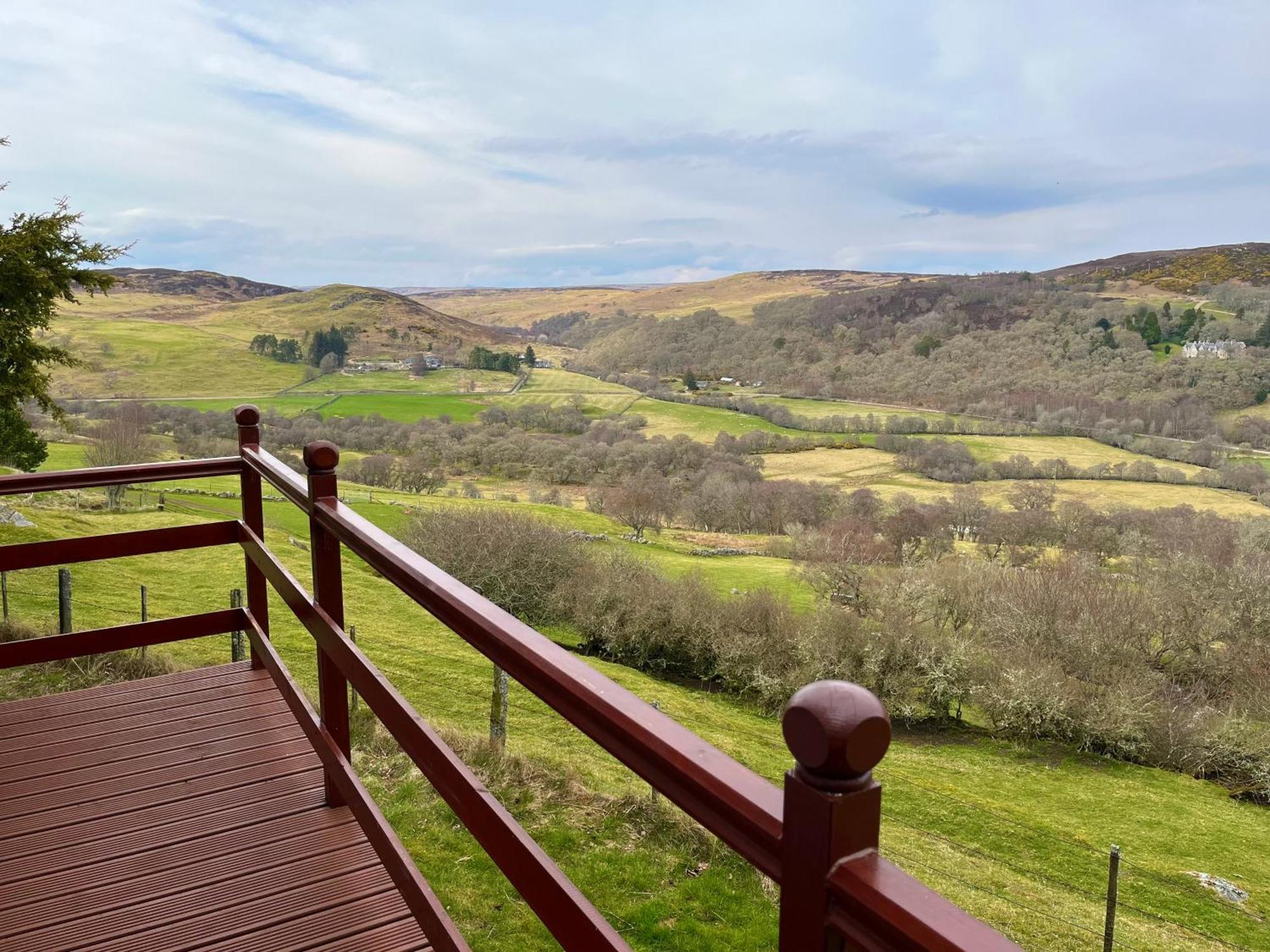 Highland Glen Lodges Rogart Стая снимка